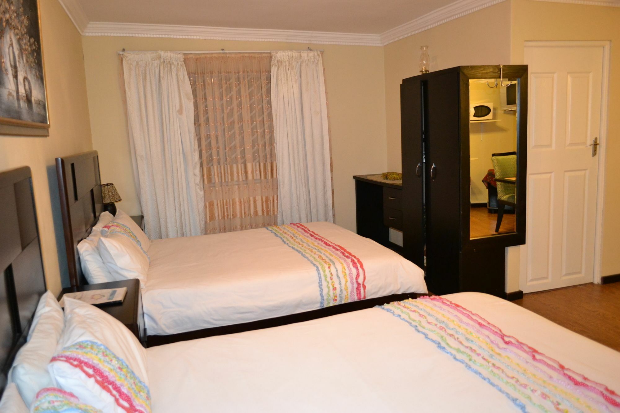 Mbalentle Guesthouse Bishop Lavis エクステリア 写真