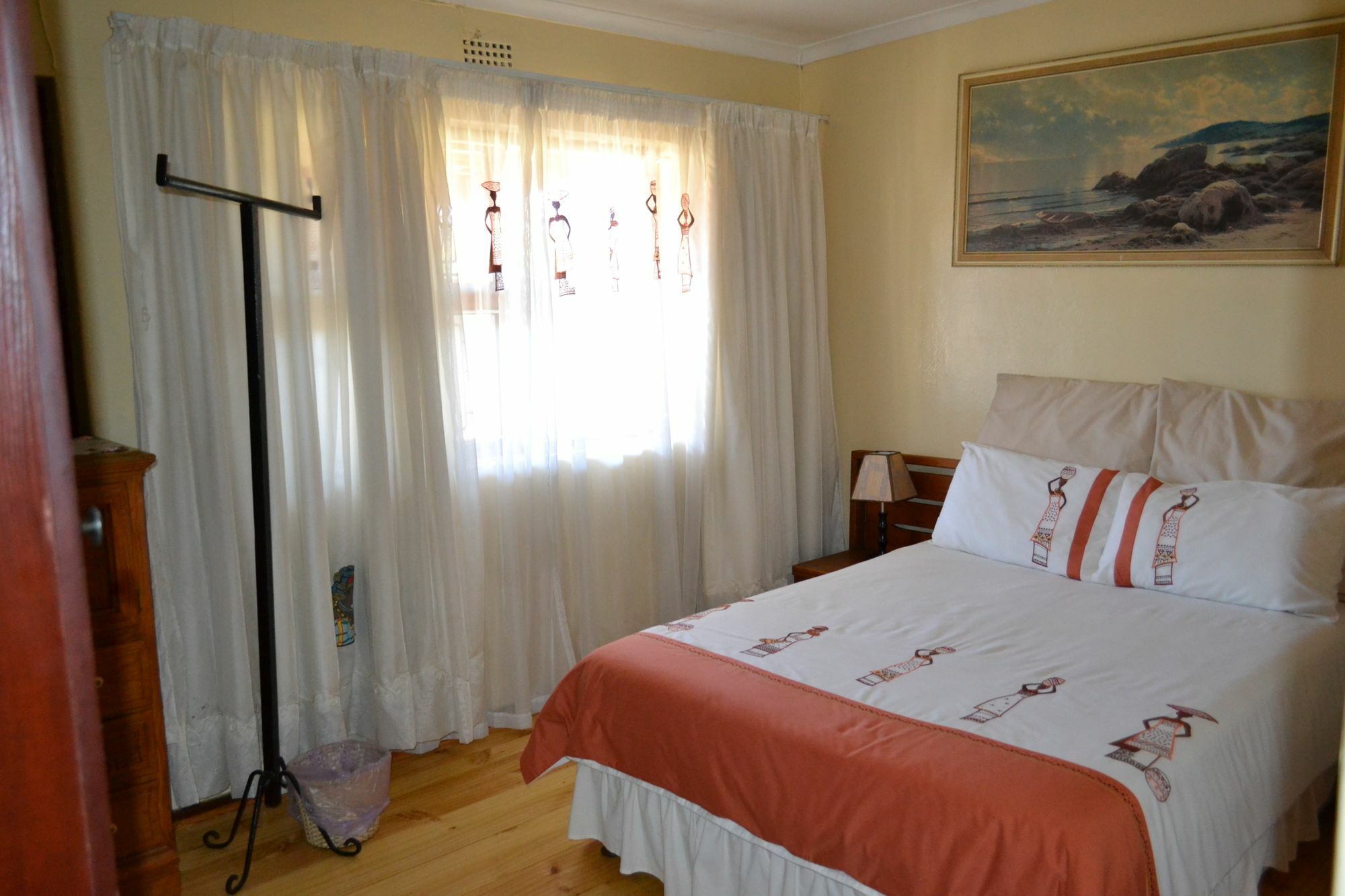 Mbalentle Guesthouse Bishop Lavis エクステリア 写真
