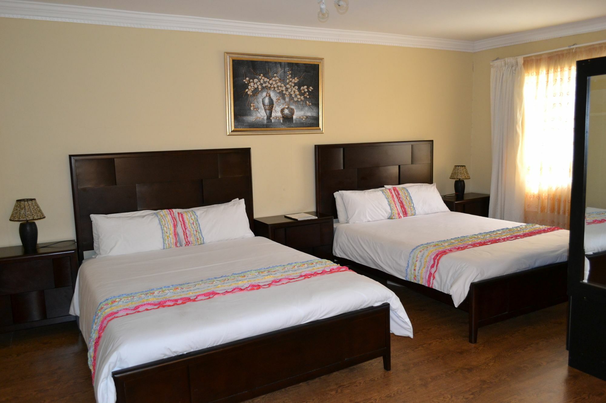 Mbalentle Guesthouse Bishop Lavis エクステリア 写真